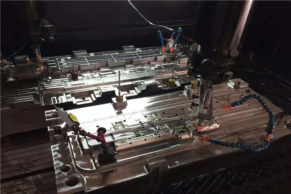 <strong>南京藝匠精密加工知識分享：數(shù)控精密機(jī)械加工應(yīng)用范圍</strong>